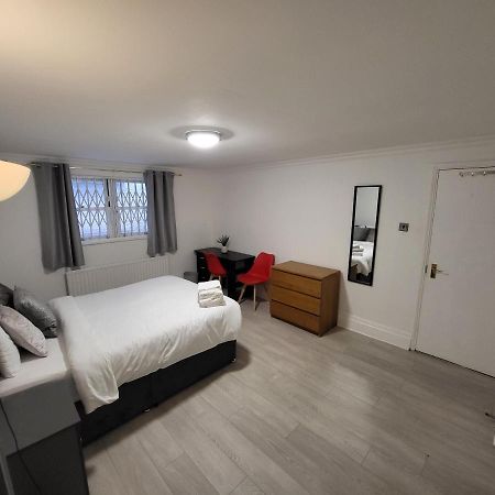 Cosy Apartment By Clapham South Underground! London Exterior foto