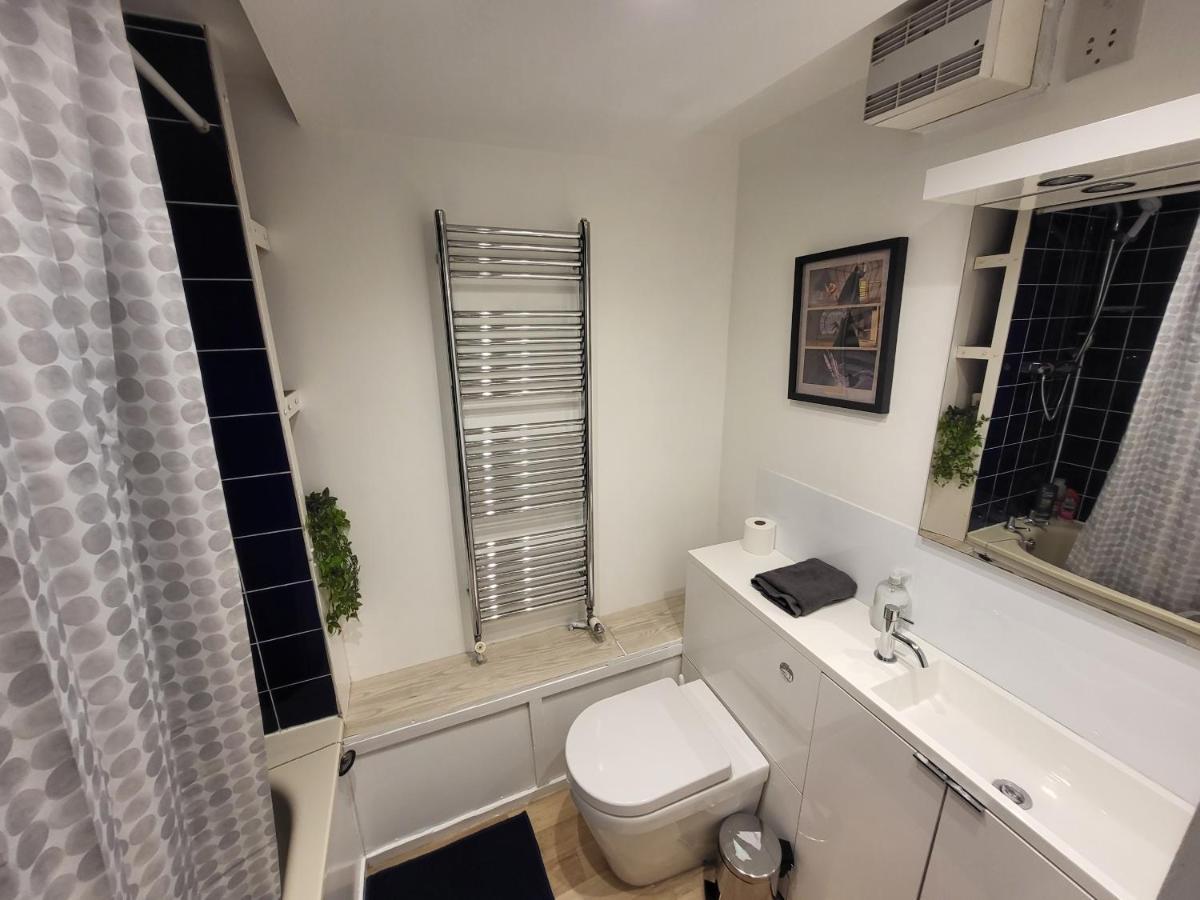 Cosy Apartment By Clapham South Underground! London Exterior foto