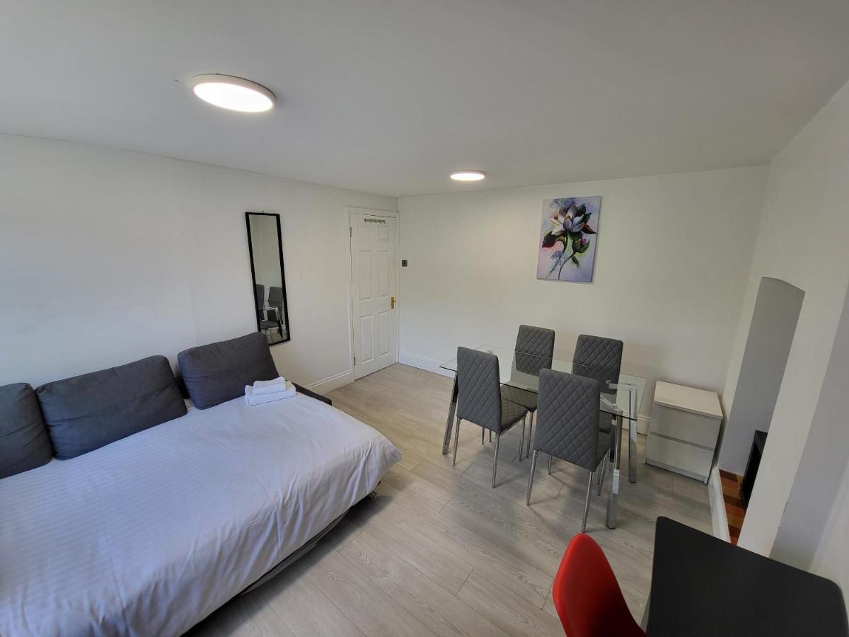 Cosy Apartment By Clapham South Underground! London Exterior foto