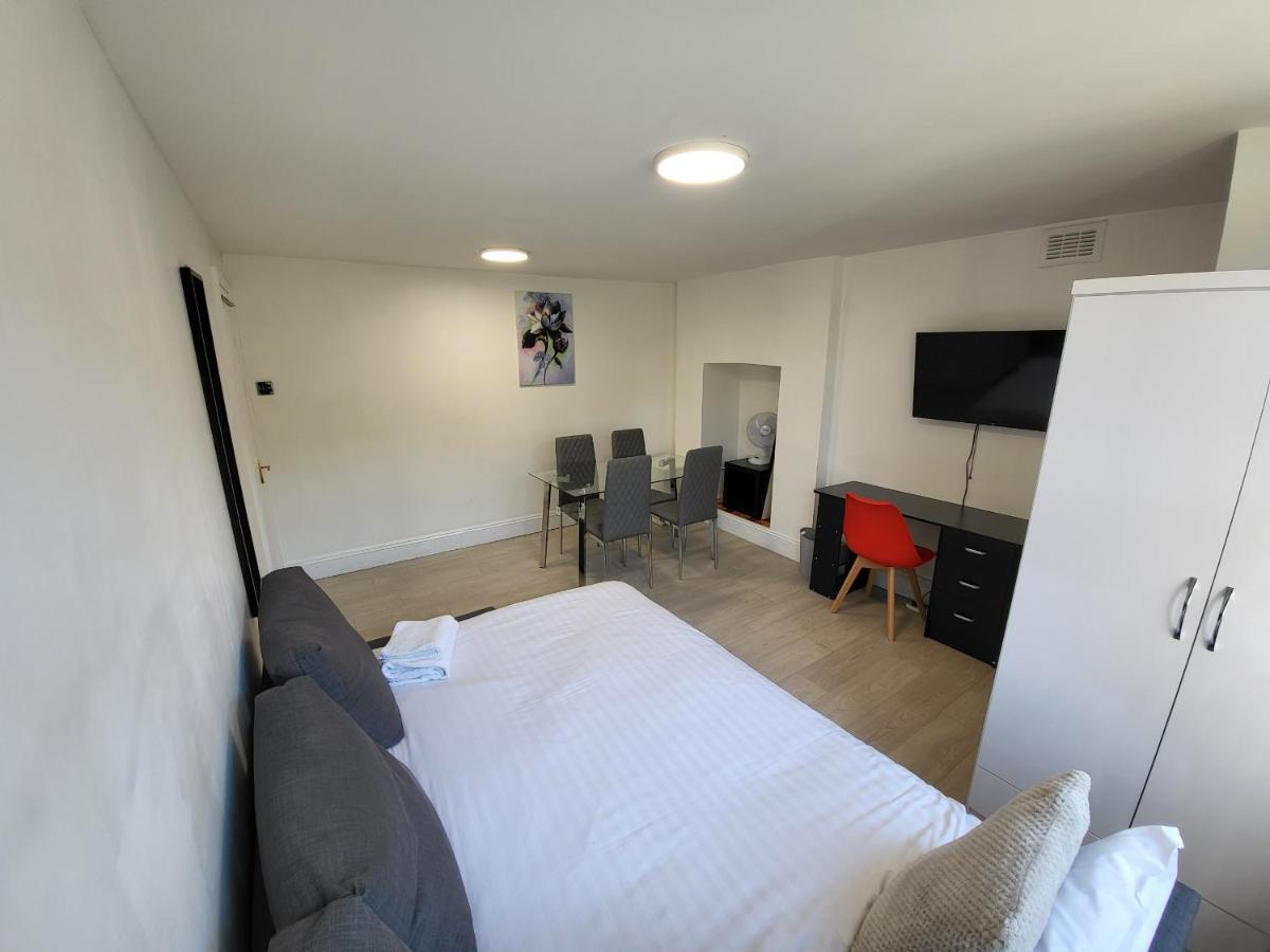 Cosy Apartment By Clapham South Underground! London Exterior foto